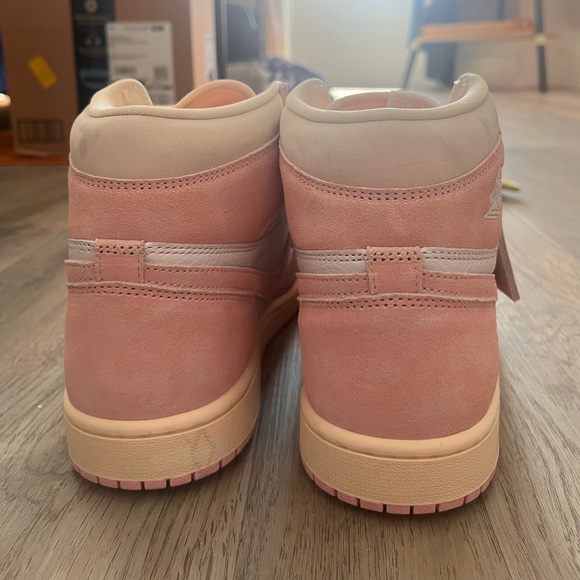 Air Jordan 1 Retro High OG - Picture 3 of 6